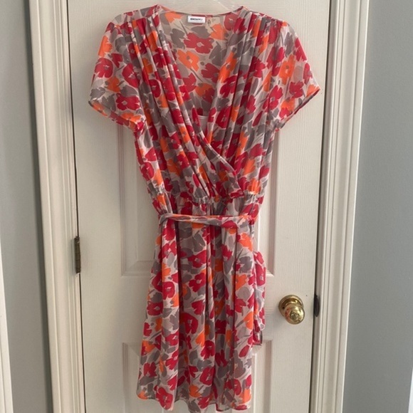 Beautiful DKNYC flower dress. - Picture 1 of 5